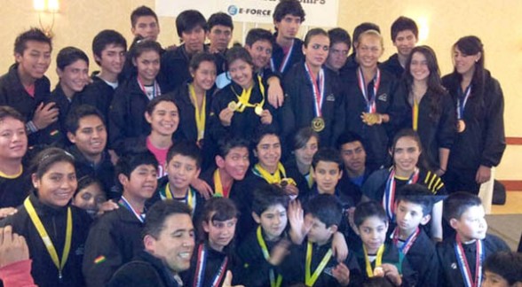 Bolivia es campeona de la Copa Mundial de Raquetbol